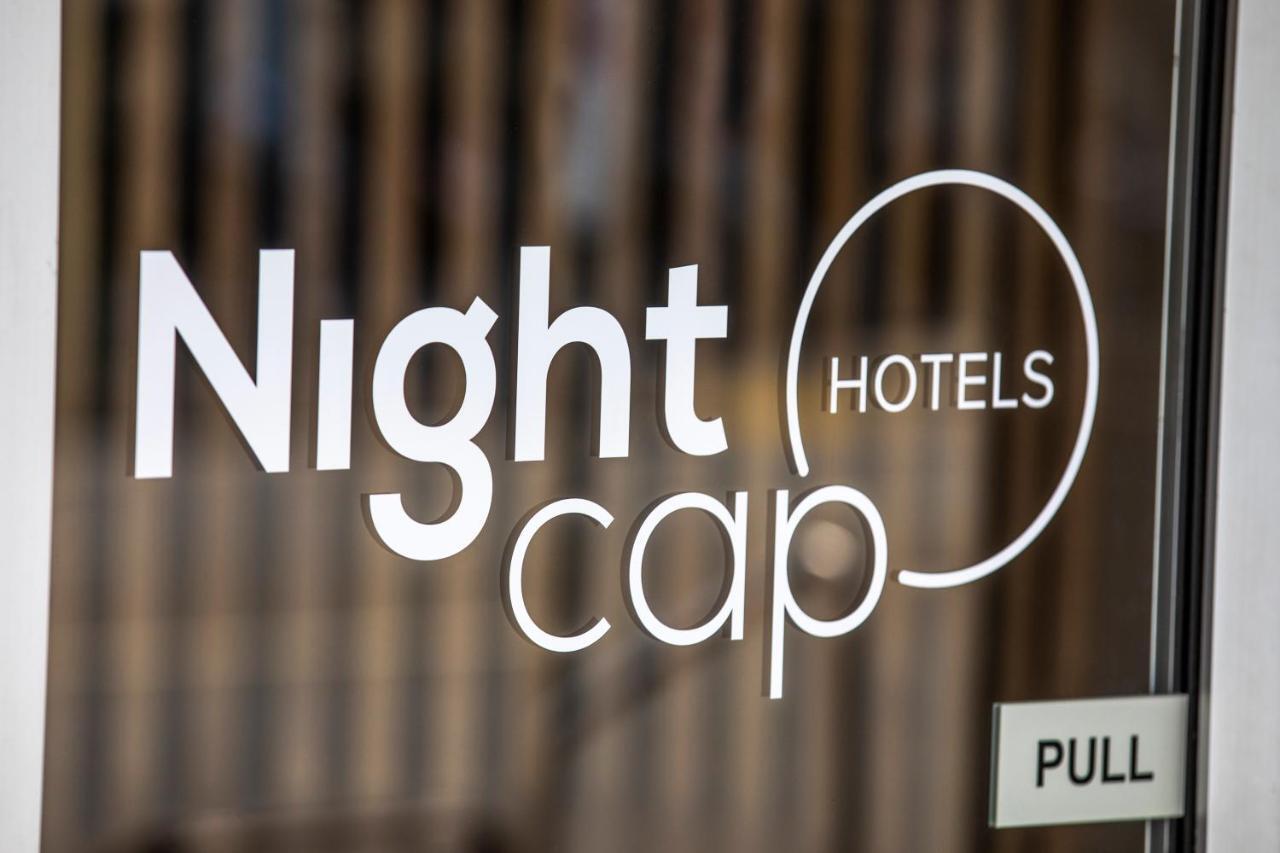 Nightcap At Carlyle Hotel Derwent Park Eksteriør billede